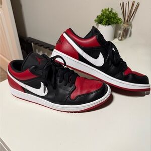 Nike Jordan 1 Low Alternate Bred Toe Sneakers
